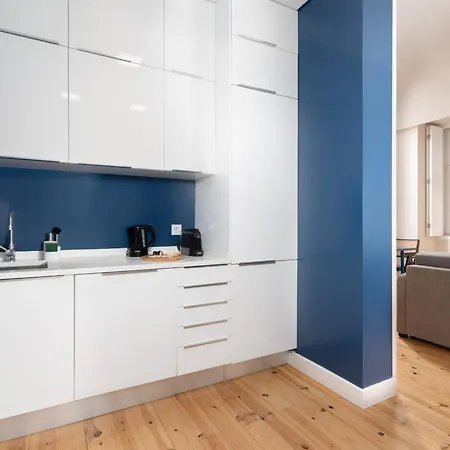 Apartmanhotel Limehome Rua Do Arsenal 4*